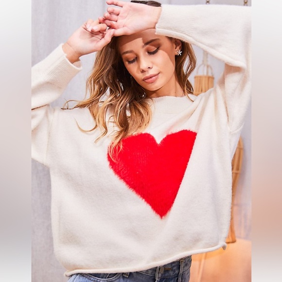 Main Strip Fuzzy Red Heart Long Sleeve Cream Sweater S - Picture 3 of 3
